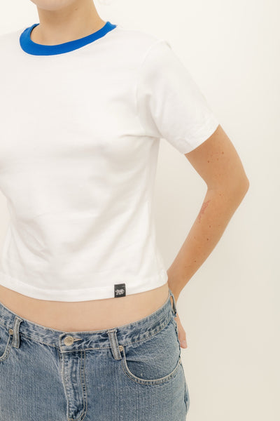 BABY TEE - BLANCA CUELLO AZUL