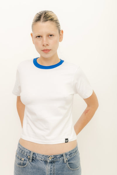 BABY TEE - BLANCA CUELLO AZUL