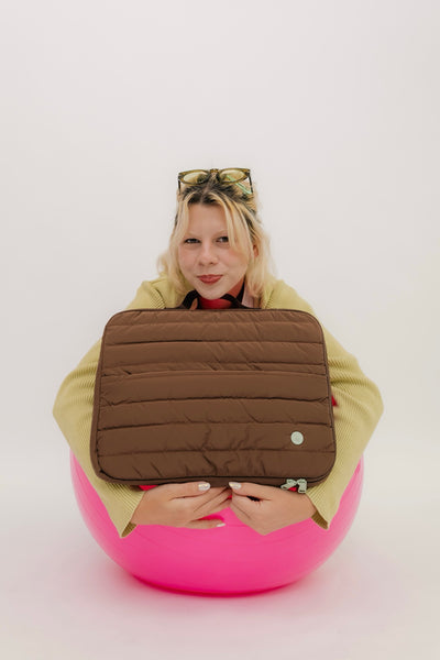 PORTA LAPTOP PUFFY GRANDE - CHOCO