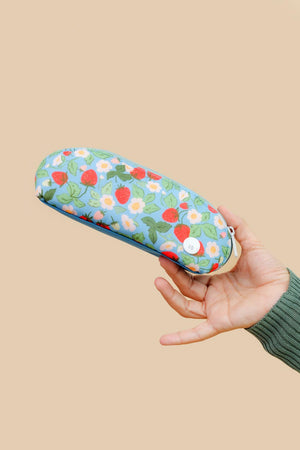 ESTUCHE PEQUEÑO FRUTILLA